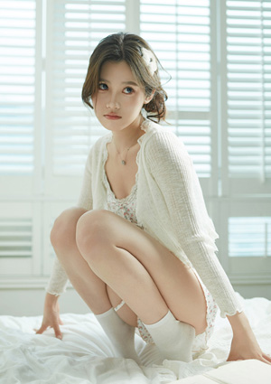 模特七七家居内衣写真